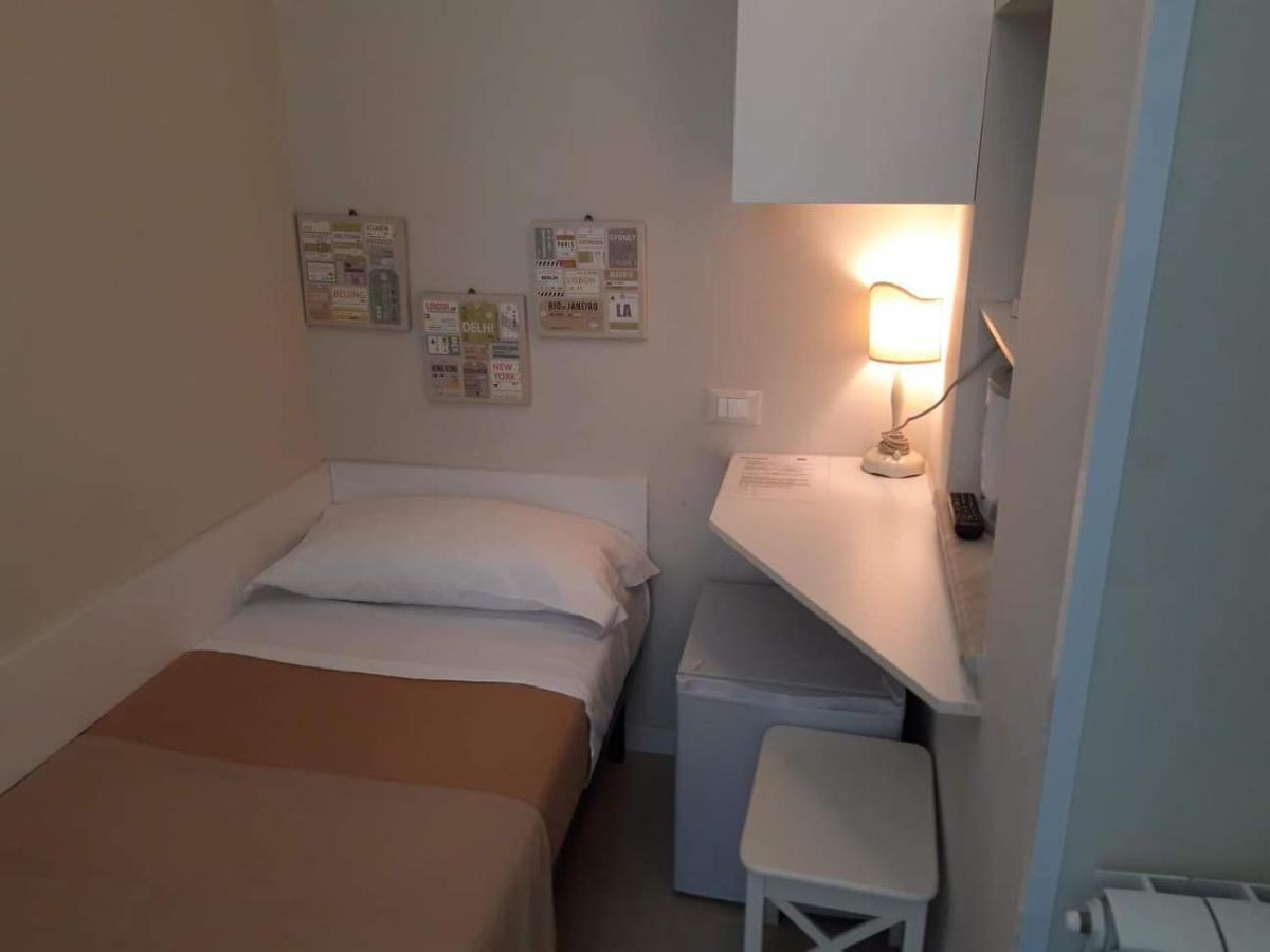 Small Single Room Rzym Zewnętrze zdjęcie