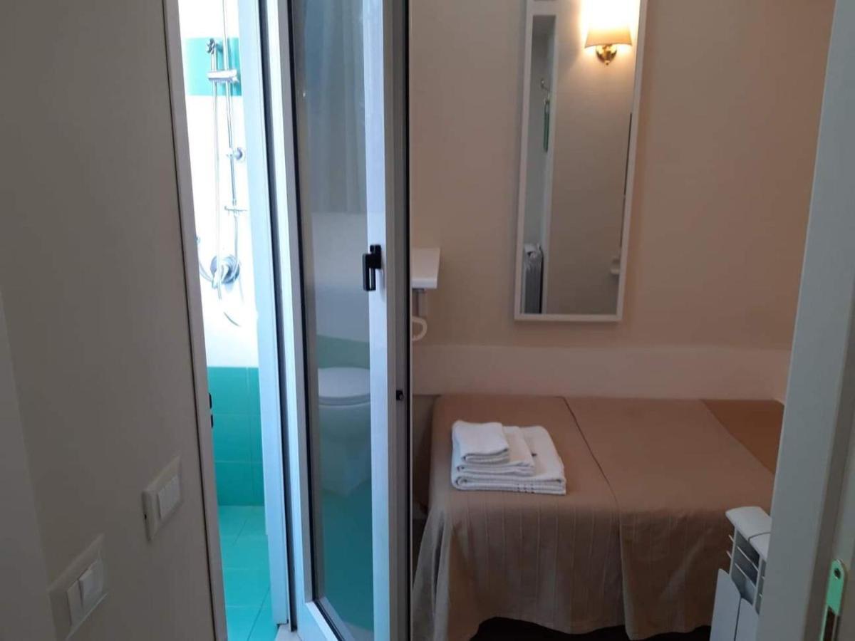 Small Single Room Rzym Zewnętrze zdjęcie