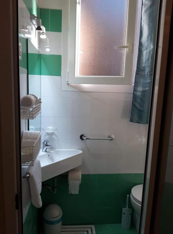 Small Single Room Rzym Zewnętrze zdjęcie